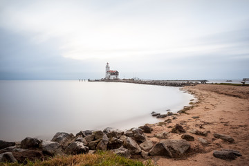 Fototapeta na wymiar lighthouse on a cloudy day