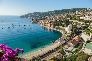 Panoramisch uitzicht op de Cote d& 39 Azur in de buurt van de stad Villefranche-sur-Mer