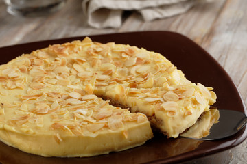 Almond cake