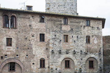  San Gimignano is a small walled medieval hill town in Tuscany, Italy. Known as the Town of Fine Towers, San Gimignano is famous for its medieval architecture, unique for its tower houses.