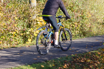 outdoor exercise bikeway © rudolfgeiger