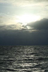 Fototapeta premium wschód słońca na morzu