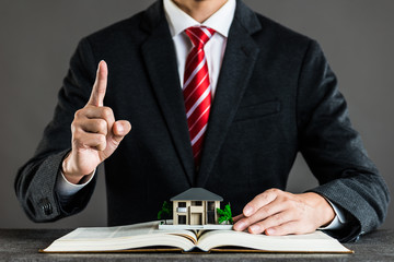 住宅販売 ビジネスマン