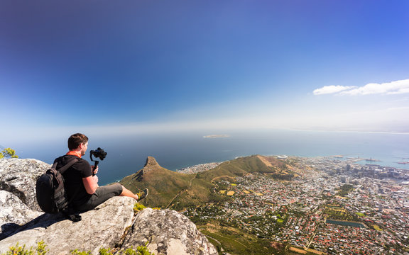 Junger Fotograf auf Tafelberg, Kapstadt