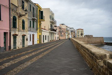 Fototapeta na wymiar Altstadt von Alghero, Sardinien, Italien