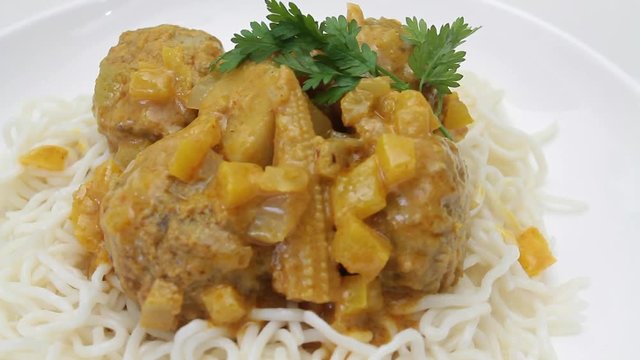 boulettes sauce curry