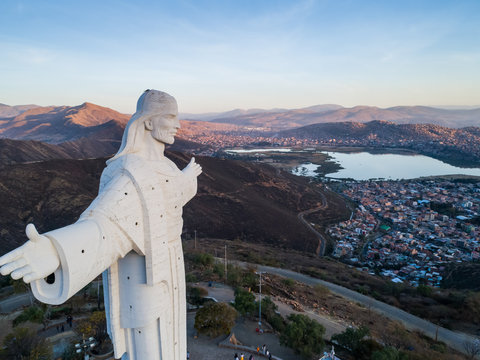 Cristo De La Concordia