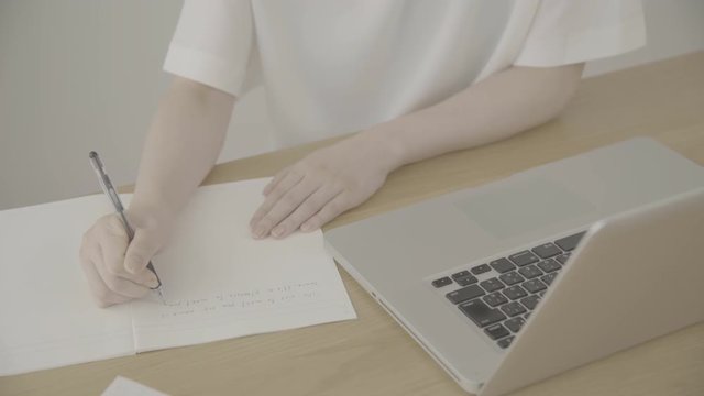 eラーニング、女性、パソコン、ノート, 4k, uhd, log, s-log2, 
