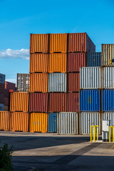 Fototapeta premium Schiffscontainer im Containerhafen