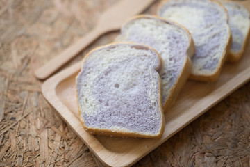 Taro sliced breads