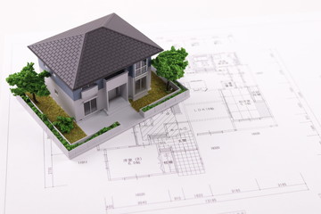 住宅と図面