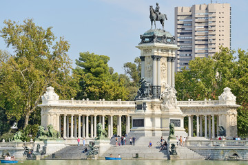 The Retiro Park, Madrid - obrazy, fototapety, plakaty