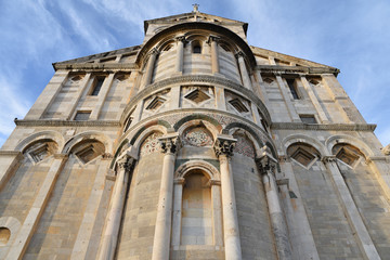 Fototapeta na wymiar Chevet de la basilique de Pise en Toscane, Italie