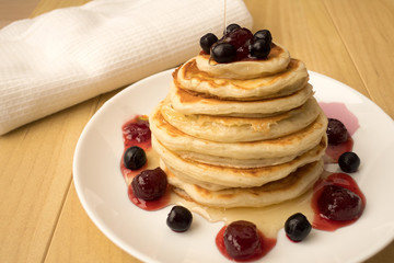 pancakes with berries