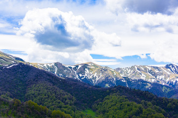 Naklejka premium Beautiful mountain landscape in spring