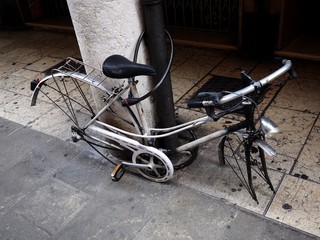 Bicycle without wheels
