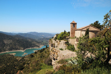 Naklejka premium Panoramic view of Siurana village, Spain 