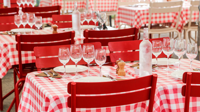 tables de restaurant , nappe vichy 2