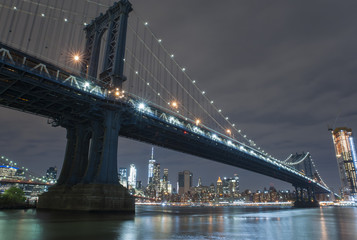 Fototapeta na wymiar Manhattan Bridge and beyond from Brooklyn