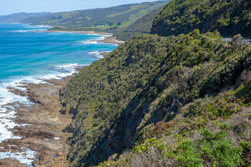 Fototapeta na wymiar Rocky, wild coastline along the Great ocean road, Victoria, Australia