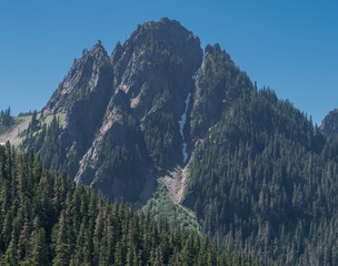 Obraz premium Top of The Pinnacle in Mount Rainier