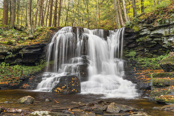 Fototapeta na wymiar Waterfall on Dry Run - Loyalsock State Forest, Pennsylvania