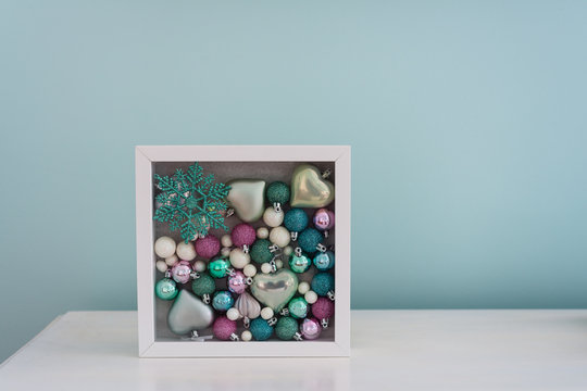 Shadowboxes Version รูปภาพShadowbox – เลือกดูภาพถ่ายสต็อก เวกเตอร์ และวิดีโอ6,010 | Adobe Stock