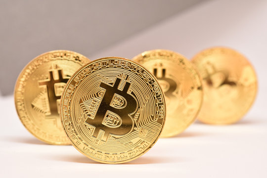 Bitcoins argent monnaie piece virtuelle internet informatique ordinateur troc echange valeur finances