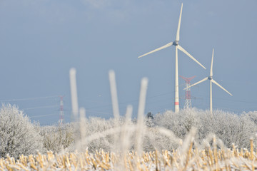 éolienne électricité vert renouvelable vent hiver neige