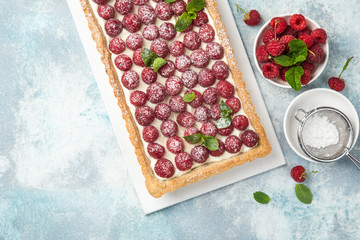 delicious tart with fresh raspberry