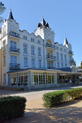 Fototapeta premium Hotel am Strand von Zinnowitz