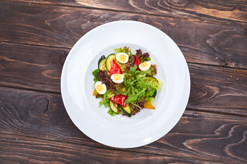 vegetable salad with egg