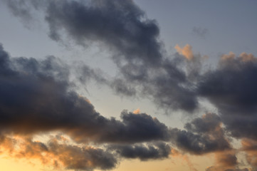 Fototapeta na wymiar 夕暮れの雲