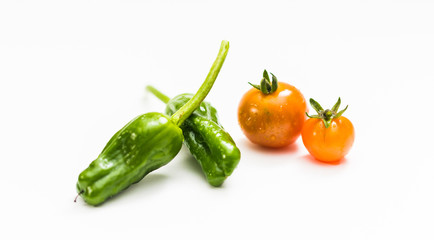 Pimientos de Padrón y tomates cherry