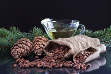 Кедровый орех,шишки и кедровое масло.