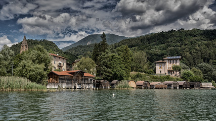 Fototapeta na wymiar Caldonazzo lake in Dolomites, Italy