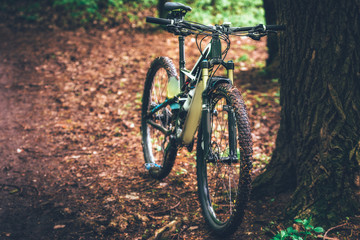 Fototapeta na wymiar Dirty MTB enduro bike after riding