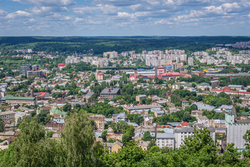 Obraz premium Lviv city seen from mound on High Castle Hill, Ukraine