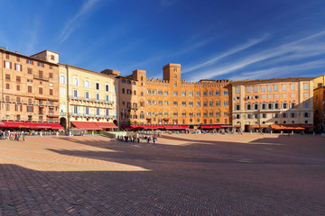 Fototapeta na wymiar Siena. The central city square piazza del Campo.