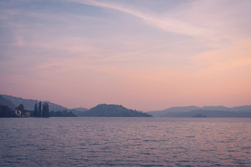 Lago d'Orta con isola San Giulio
