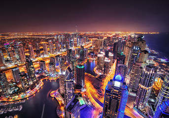 Obraz premium Dubai marina skyline during night. Dubai marina, United Arab Emirates.