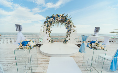 Decoration of apartment blue and white colors, and turn blue by easy fabric