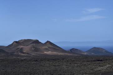 Fototapeta na wymiar Landschaft im Timanfaya Nationalpark, Lanzarote