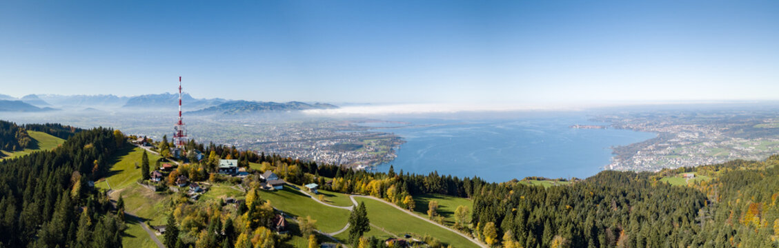 Blick vom Pf&auml;nder auf den Bodensee