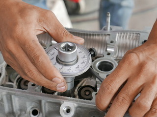setting up angular torque for Engine Cylinder  head