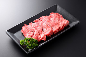 牛肉　かた　焼肉用