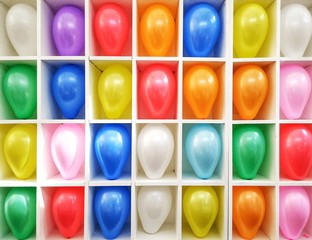Colorful of balloon background. Amusement throwing darts at balloons. - 180202793