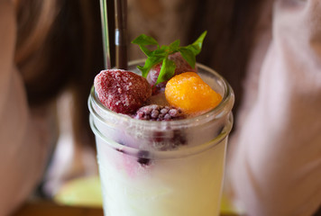 Focus Frozen Yogurt Berry Smoothie with Fruit Topping