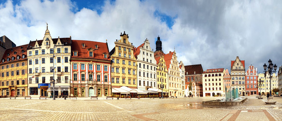 Fototapeta premium Panoramic image of Market Square in Wroclaw, Poland, Europe