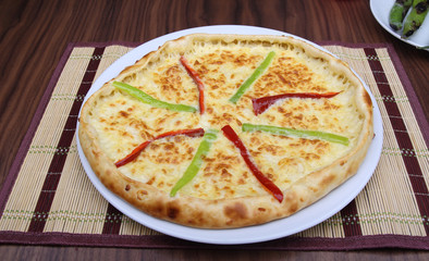 kaşarlı karadeniz pide